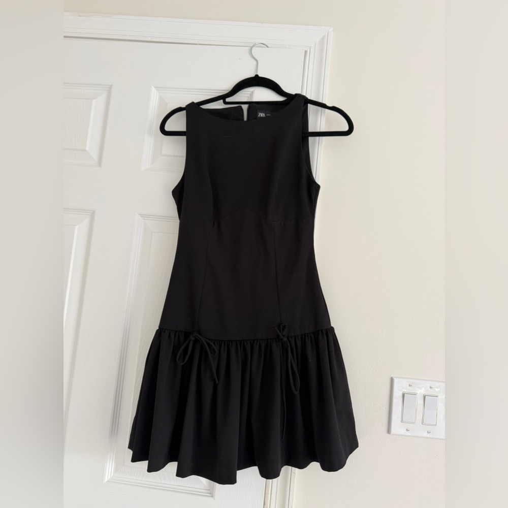 Zara Black Sleeveless Drop-Waist Dress